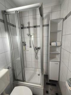 2 Zimmer Apartement mit Balkon bei Düsseldorf - Erkrath - 4