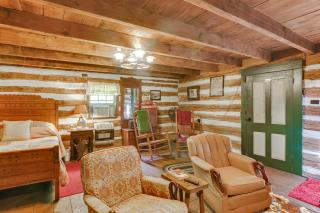 Ferrum Rustic Cabin in the Valley with Fire Pit - - 1