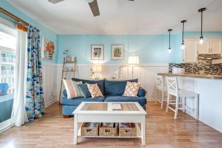 Carolina Beach Condo with Balcony Walk to the Ocean - Carolina Beach - 5