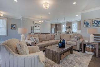 Home Away From Home by Seabrook Hospitality - Pacific Beach - 3