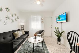 Vibrant Little Havana Apt with Parking - 1
