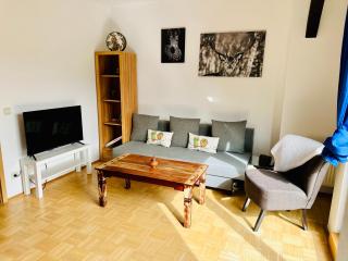 Massive Karli Loft - over 130 meters floor space - home theater room - 4 private sleeping areas - best location in Leipzig - 1