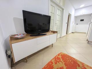 Two bedrooms, Top Location 972 - Golem - 6