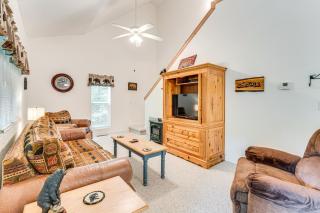 Secluded Cabin with Porch - 7 Miles to Lake Chatuge! - Hayesville - 6