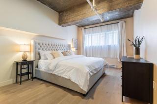 Double King Luxury 2BR Condo - Montreal - 9