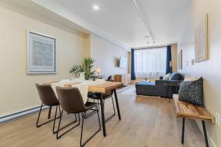 Double King Luxury 2BR Condo - Montreal - 4