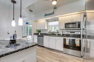 North Port Home with Lanai and Pool - 8 Mi to Beach! - North Port - 1