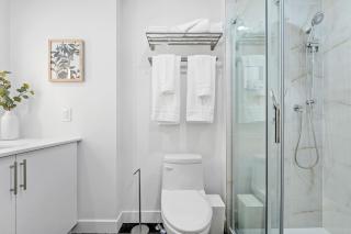 Luxurious King Suite with Balcony - Montreal - 6