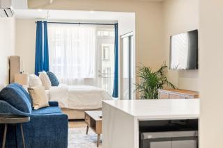 Luxurious King Suite with Balcony - Montreal - 5