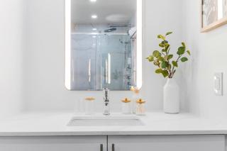 Luxurious King Suite with Balcony - Montreal - 4