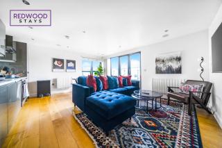 Penthouse Apartments In Town Centre, FREE Parking & Balcony By REDWOOD STAYS - Camberley - 7