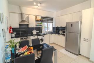 Elegant & Central Two Bedroom Flat - Lanarka - 9