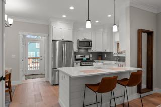 Sparkys Den by Seabrook Hospitality - Pacific Beach - 3