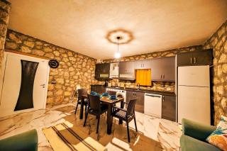 Deniz Manzaralı Taş Villa Uyku 2 - Seydiler - 3