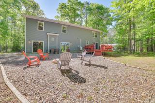 Tranquil Home on Fowler Lake with Private Boat Dock! - 0