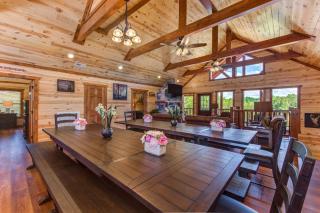 Serenity Mountain Pool Lodge by Eden Crest - 2