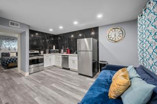 Stylish 2-BR Getaway in Heights with Pool - Houston - 6