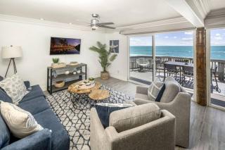 Oceanfront Home with Stunning View - Oceanside - 0