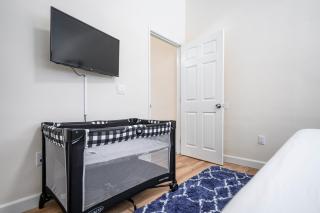 Cozy 4 Bedroom Near to Disney, Arcade and Games! - Fullerton - 4
