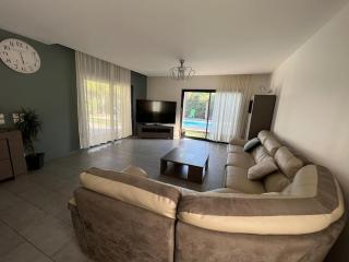 RDC Villa d'Architecte avec Piscine Privée - Agde - 2