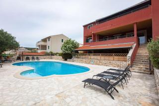 Apartments with a swimming pool Vinisce, Trogir - 22873 - Vinišće - 2