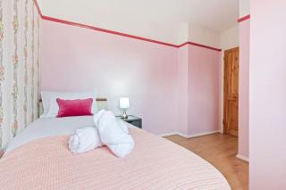 Beautiful 5 Bedroom House in Aylesbury free Parking PENN ROAD - Buckinghamshire - 3