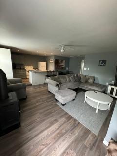 Blue door loft upper apartment - Thorold - 7
