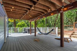 Cosmo Retreat - Hot Tub Dogs OK Bocce Ball Court - 6