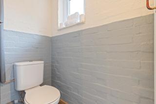 Beautiful 5 Bedroom House in Aylesbury free Parking PENN ROAD - Buckinghamshire - 9