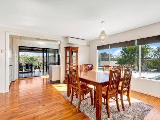 Hibiscus Dreaming - Walking distance to the beach - 4