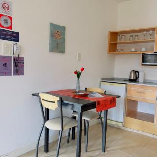 G8 Hermoso Monoambiente con Cochera 2 huéspedes - Villa Ángela - 2