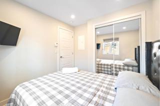 Cozy 3BDR in heart of plateau Montreal D - 5