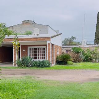 G8 Hermoso Monoambiente con Cochera 2 huéspedes - Villa Ángela - 1