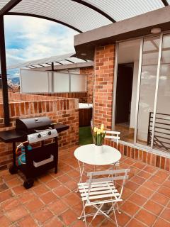 Penthouse Terraza Jacuzzi y Bbq privado 2 barrio jvargas - Bogotá - 0