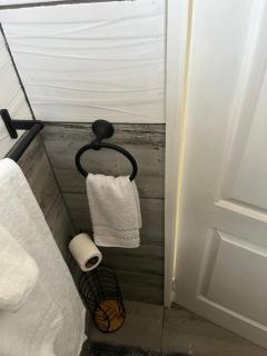 Adama Suites Studio 1B - Potters Village - 5