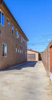 Huge 10 bedrooms! South of DTLA - Los Angeles - 6