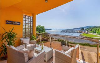 Beautiful Apartment In Pomer With Wifi - Pomer - 9