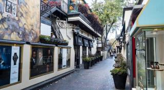 Yorkville Plaza Express Stay - 3