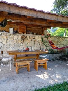 Meadow's Edge - Charming Rustic Escape - Cetinje - 2
