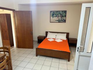 Michalis Studios & Aparntments - 8