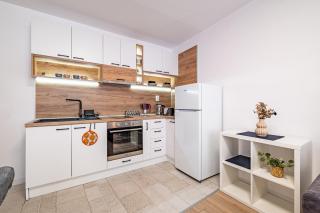Cozy Central Apartment Varna & parking - Varna - 2