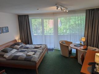 Apartment mit Balkon und Pool, zentral am Waldrand - Bad Essen - 0