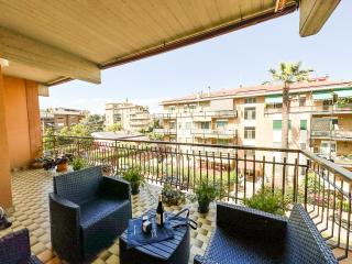 Luminous 2BR Family Apartment in Residential Area - Rome - 9