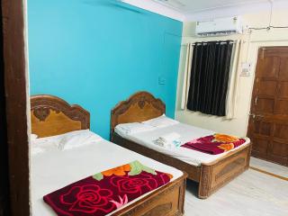 Hotel Raghunath Residency Niwas - 4