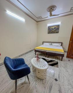 Serene Stays at Varanasi - 2BHK Luxury Villa - Varanasi - 9