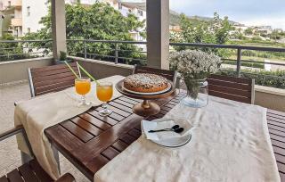 Gorgeous Home In Podstrana With Wifi - 4
