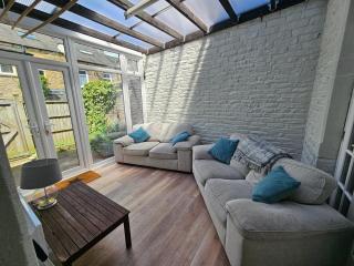 Brylie House, Large Central family home - Skipton - 8
