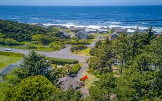 Just Beachy 101 - Yachats - 8