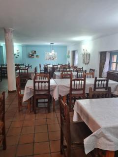 Bar Restaurante Albergue de Uncastillo - Uncastillo - 8