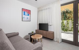 Amazing Apartment In Omisalj - 5